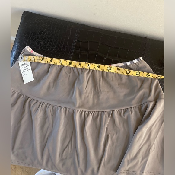 VINTAGE BURBERRY MINI SKIRT - Picture 3 of 11